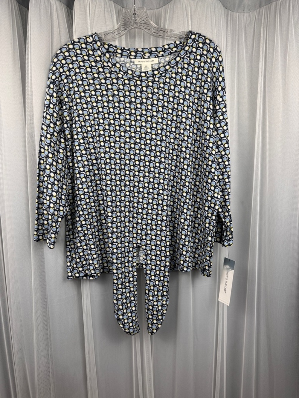 New! Skye’s The Limit Navy and White Geometric Tie-Front Shirt Women’s XL